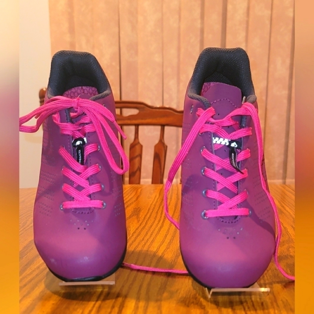 Garneau magenta women's biking shoes.